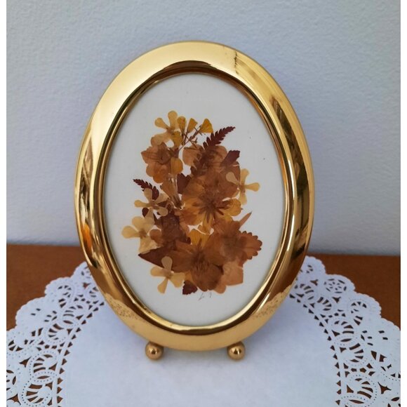Vintage Brass Oval Frame Dried Flowers Yellow Brown Tabletop Wall Art - Picture 3 of 5